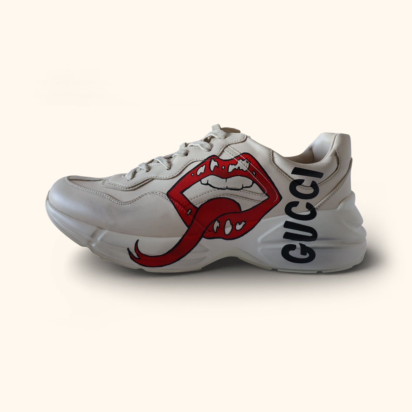 RHYTON