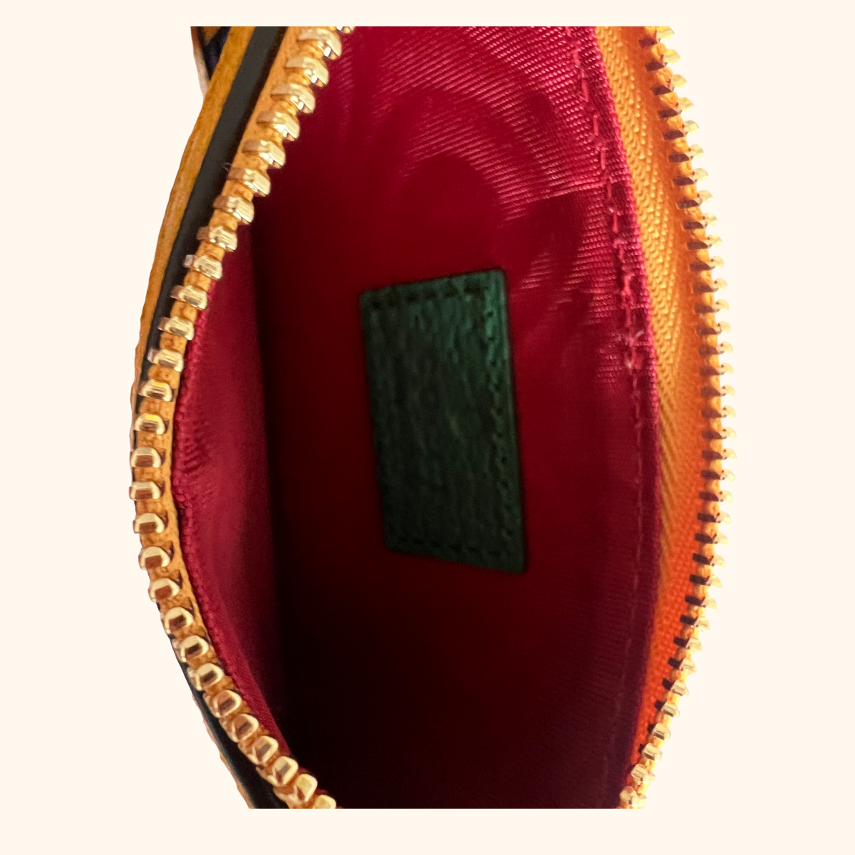 Gucci gg supreme card