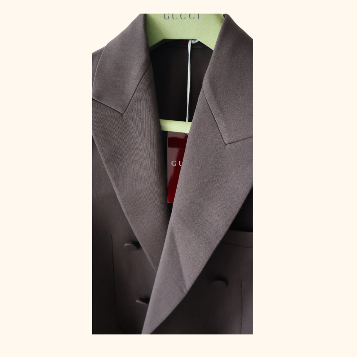 Sleeveless coat
