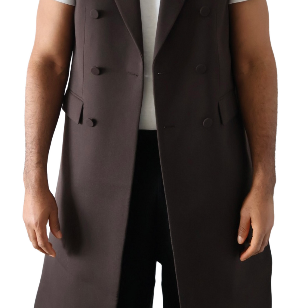 Sleeveless coat