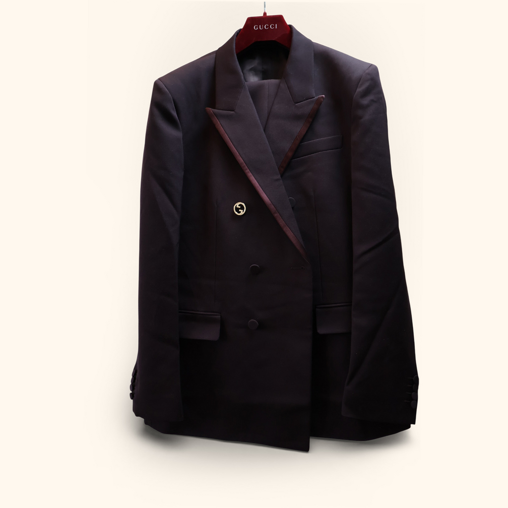 DOUBLE BREASTED SUIT