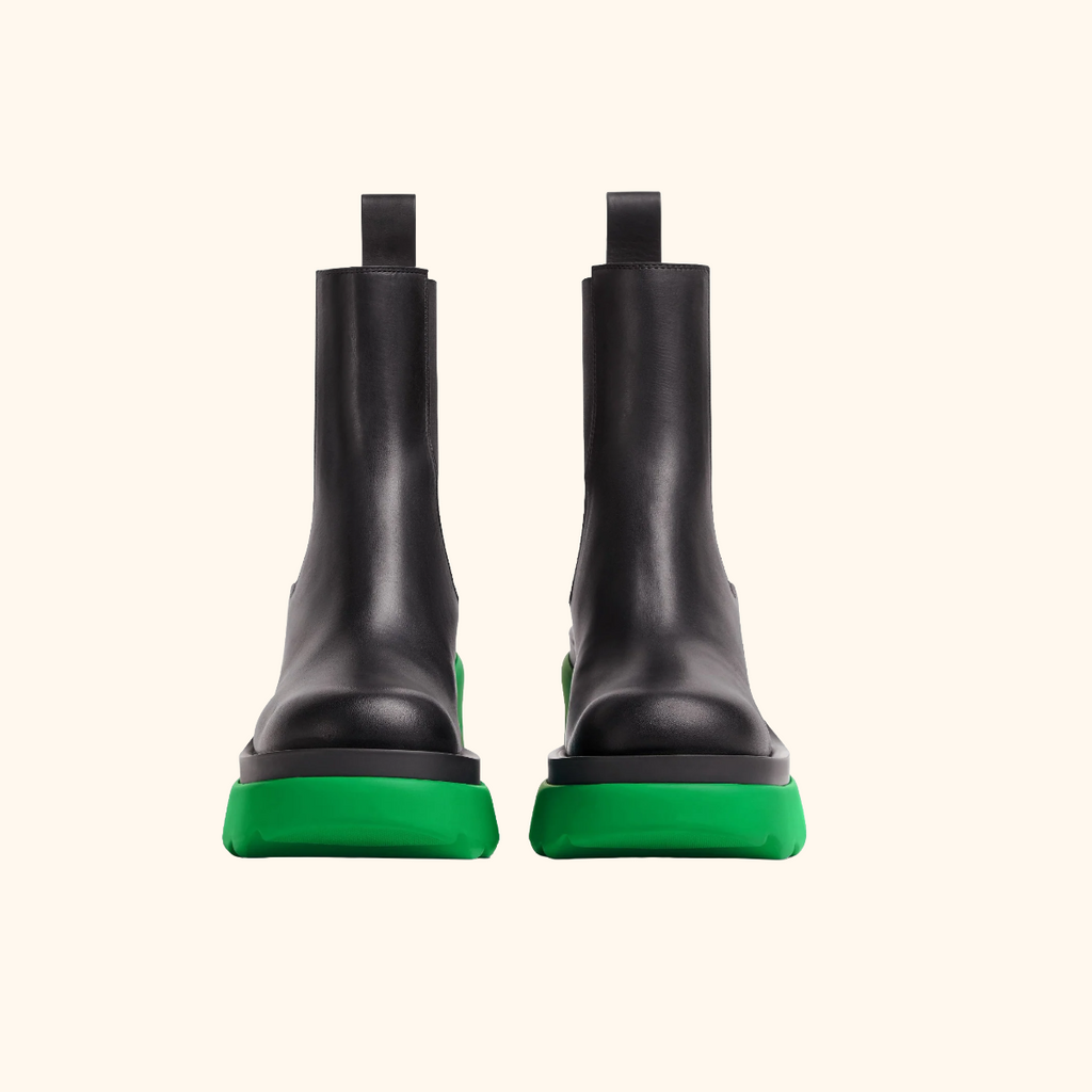 Flash black boot