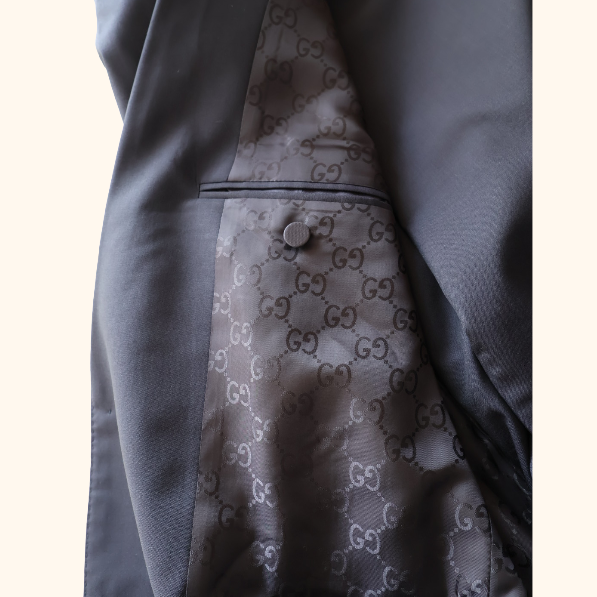 Men’s suit