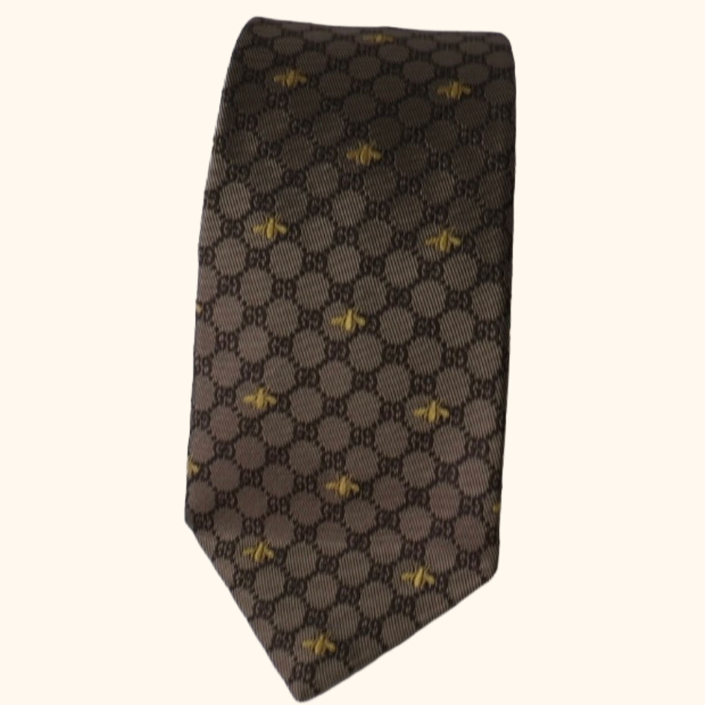 GG featuring Bee tie