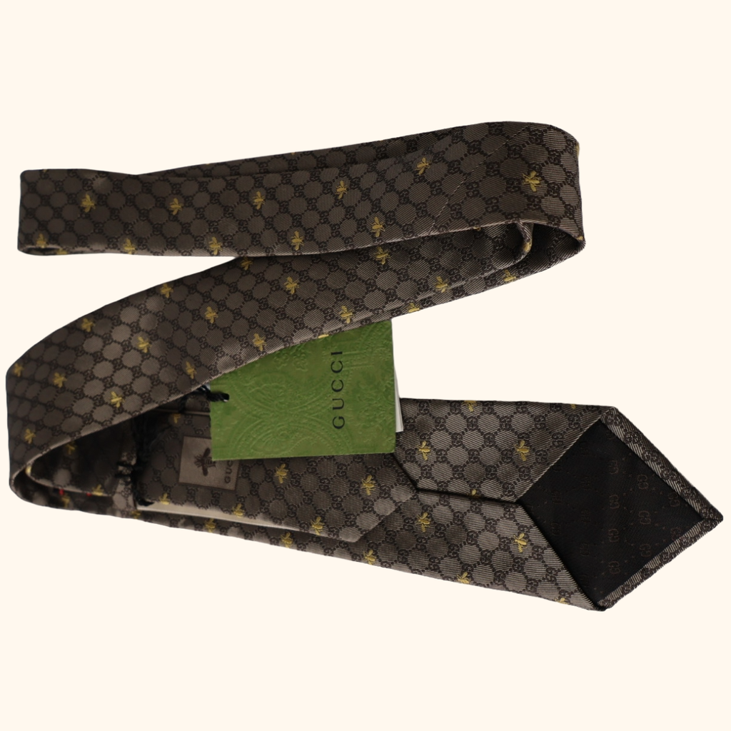 GG featuring Bee tie