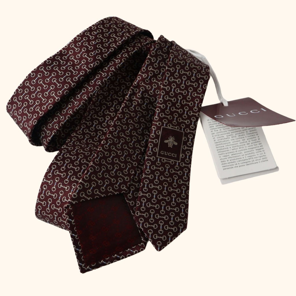 Horsebit tie