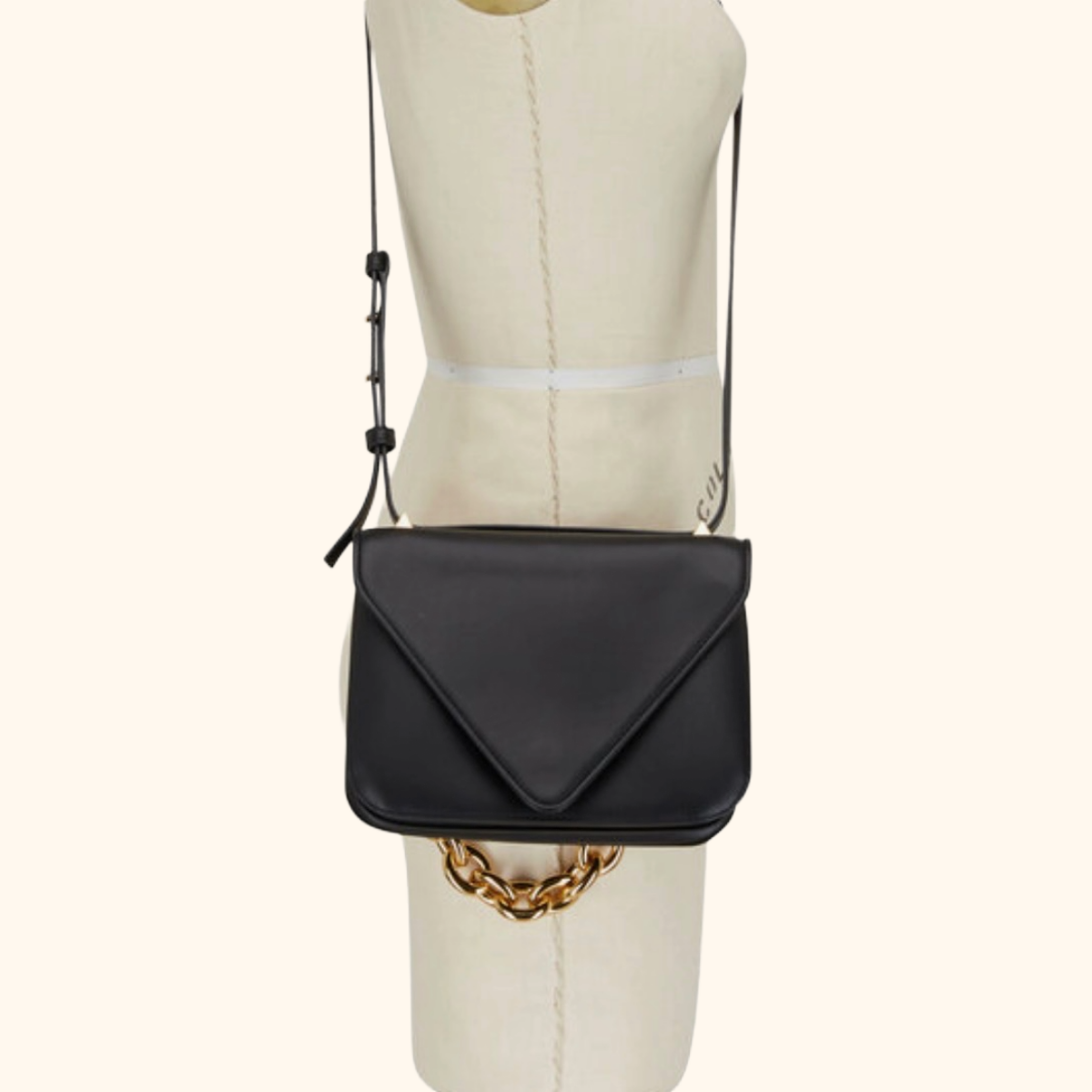 Mount cross body
