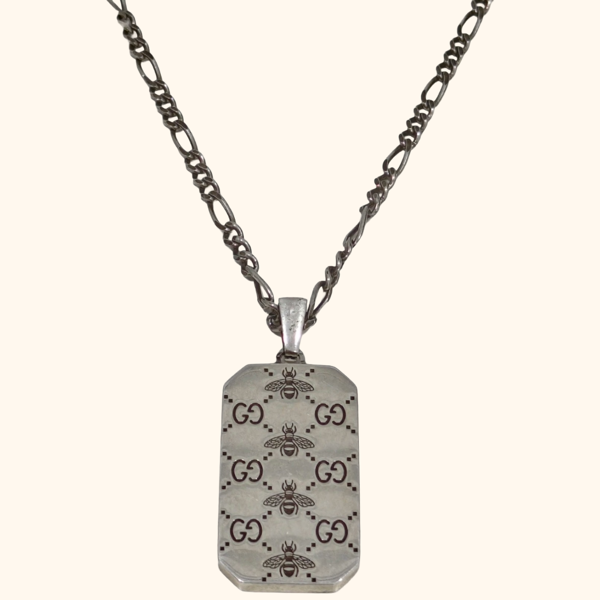 Gucci ft bee necklace
